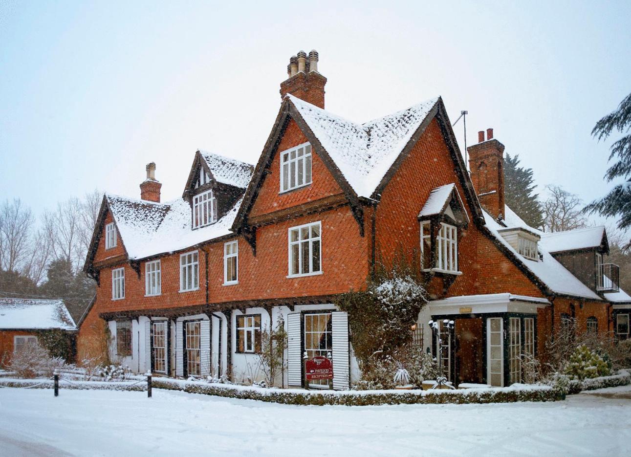 Ravenwood Hall Hotel Bury St. Edmunds Екстериор снимка