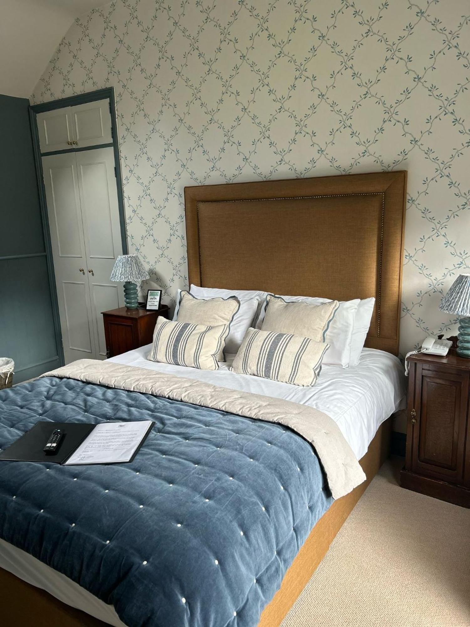 Ravenwood Hall Hotel Bury St. Edmunds Екстериор снимка