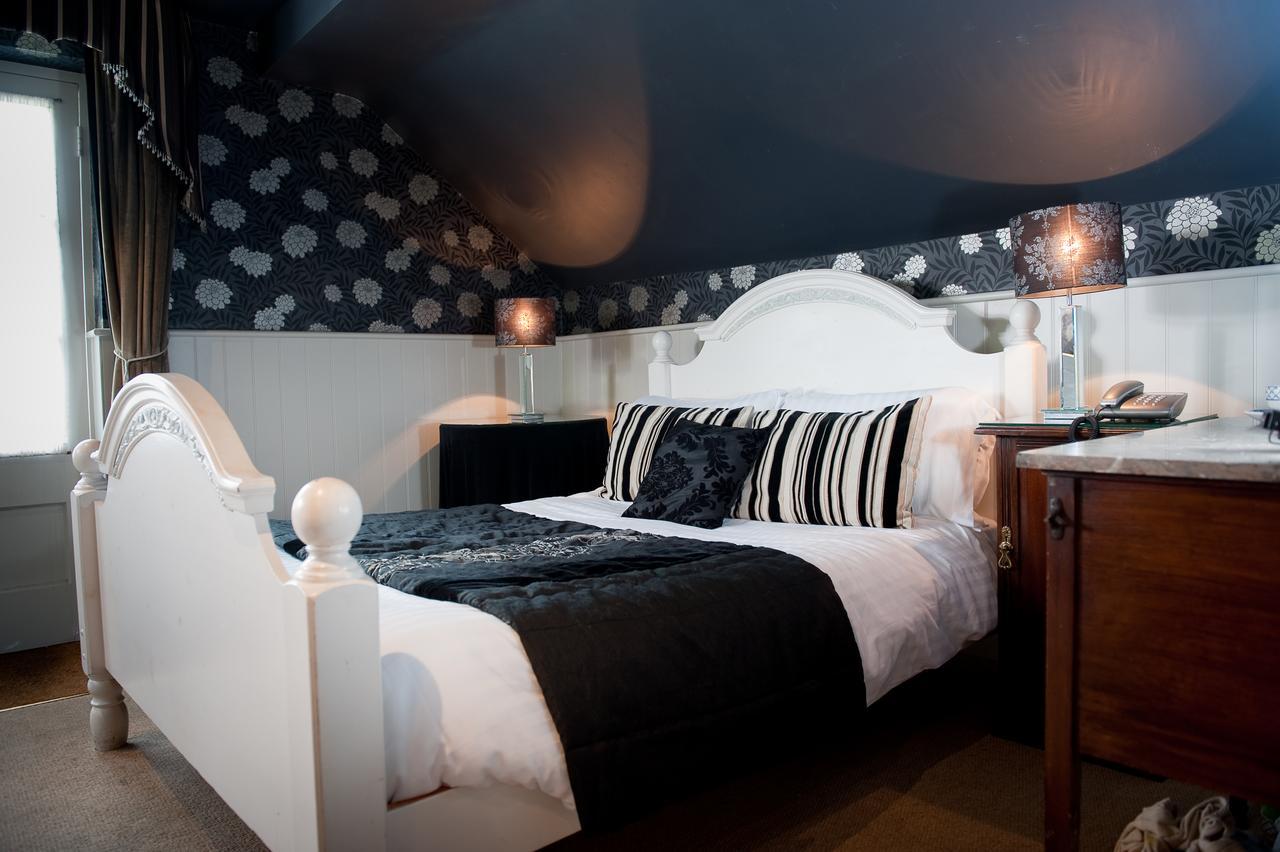 Ravenwood Hall Hotel Bury St. Edmunds Екстериор снимка